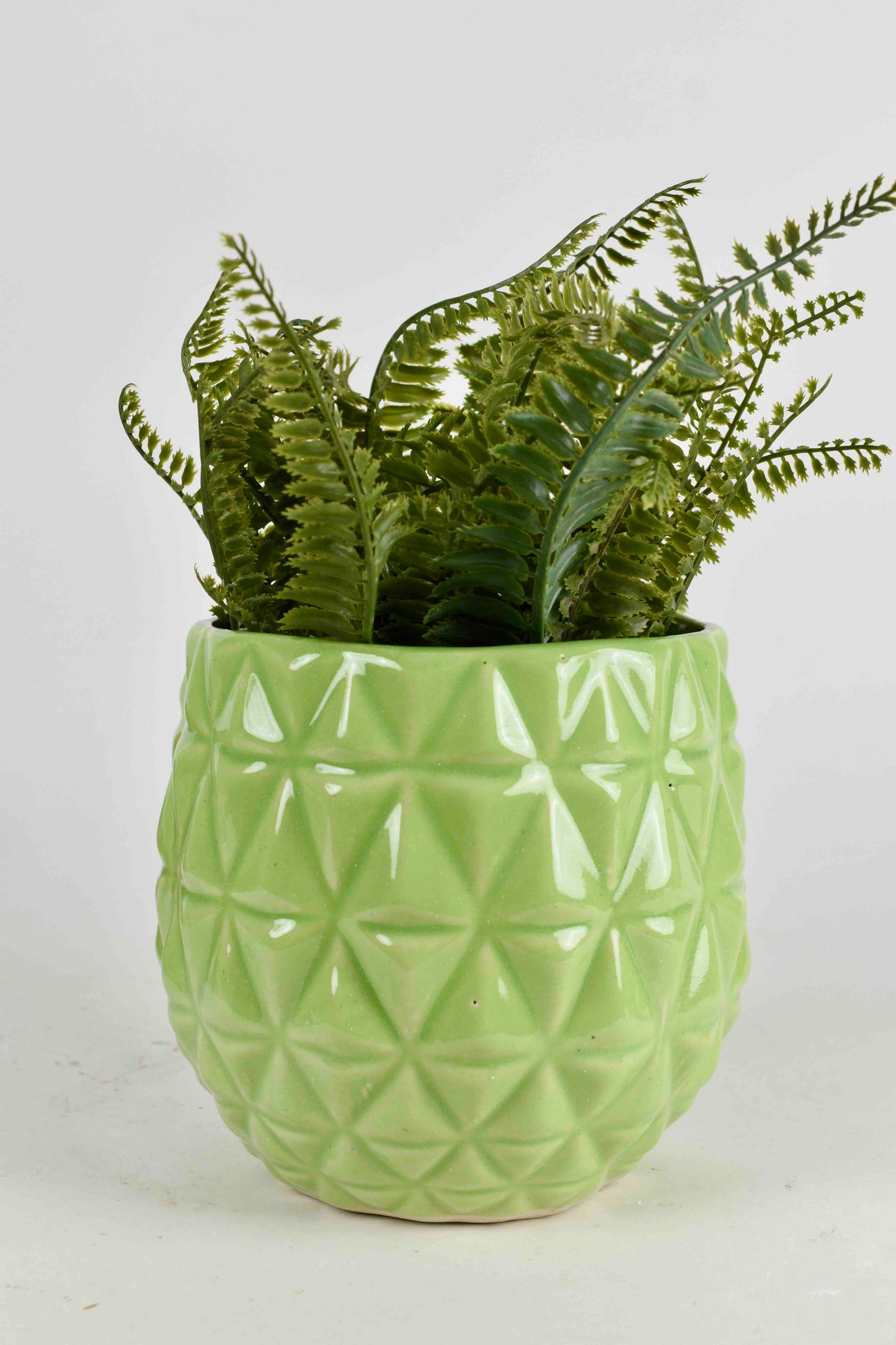 Pineapple-Shaped Planter – Tropical Charm for Your Space